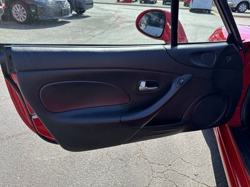 Used 2005 MAZDA MX-5 Miata w/ Convenience Pkg RWD image 14
