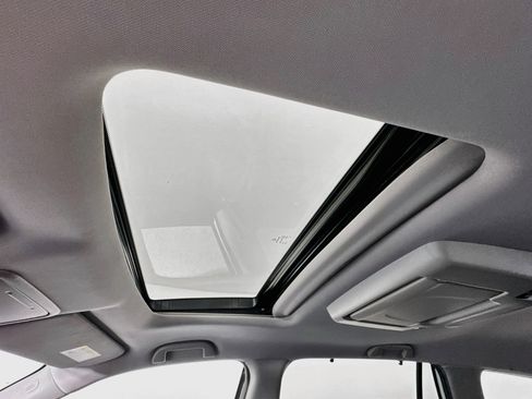 Certified 2021 Honda Pilot Touring image 22