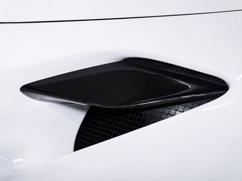 Used 2021 Ferrari F8 Tributo RWD image 21