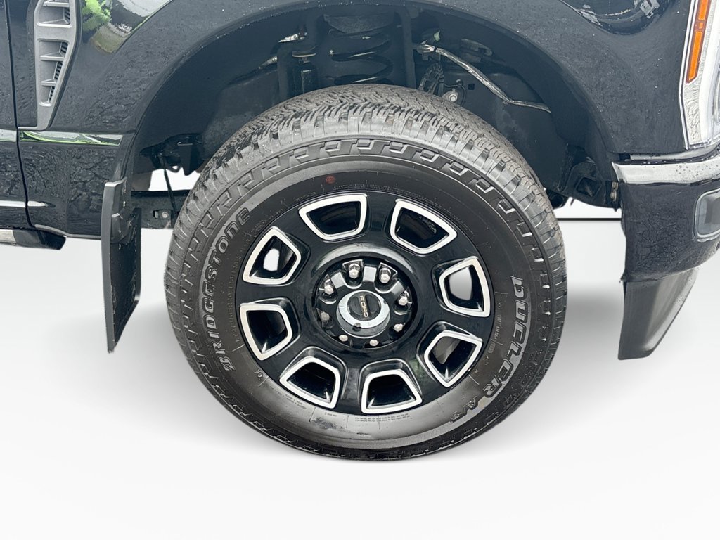 Certified 2025 Ford F250 Platinum AWD/4WD image 12