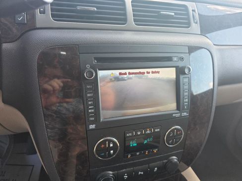 Used 2012 GMC Yukon XL Denali RWD image 21