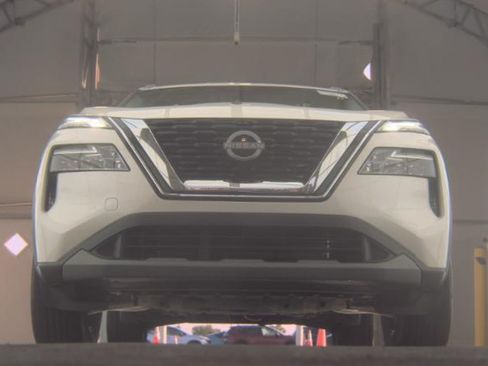 Used 2023 Nissan Rogue SV w/ SV Premium B Package FWD image 4