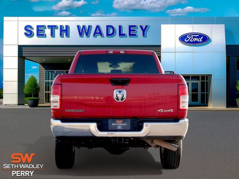 Used 2024 RAM 2500 Big Horn w/ Bed Utility Group image 4