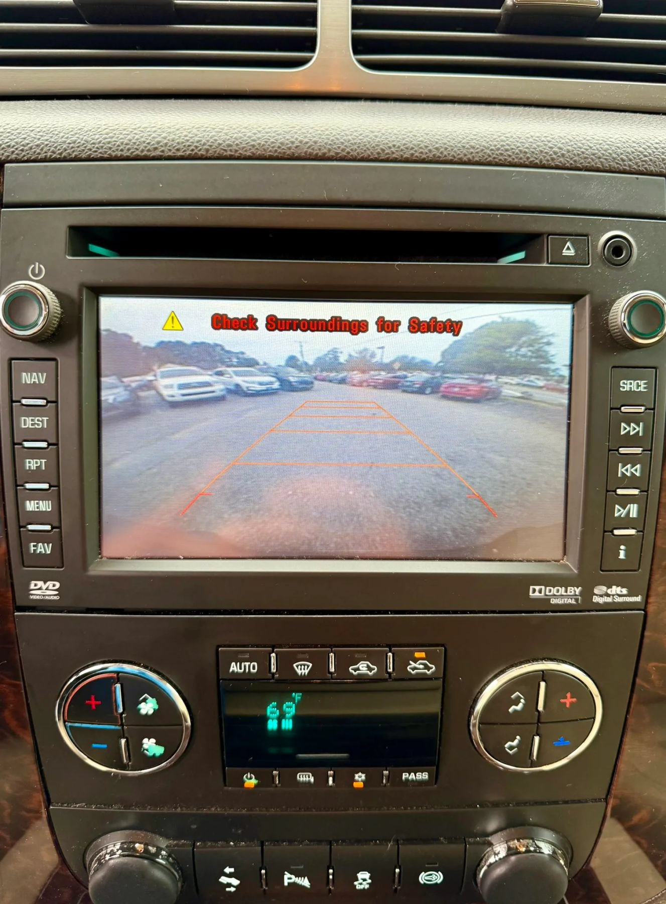Used 2014 GMC Sierra 2500 Denali w/ Suspension Package, Off-Road AWD/4WD image 15