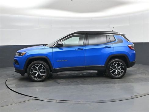 New 2026 Jeep Compass Limited w/ Mopar Graphics Package image 7
