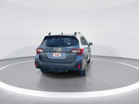 Used 2018 Subaru Outback 2.5i Limited image 7