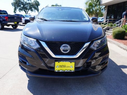 Used 2020 Nissan Rogue Sport SV w/ Technology Package image 2