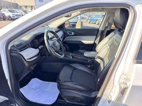 Used 2022 Jeep Compass Latitude w/ Convenience Group image 9