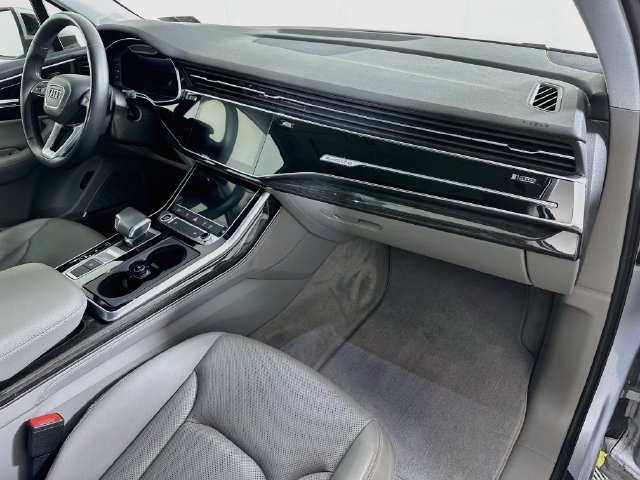 Used 2022 Audi Q7 3.0T Premium Plus AWD/4WD image 32