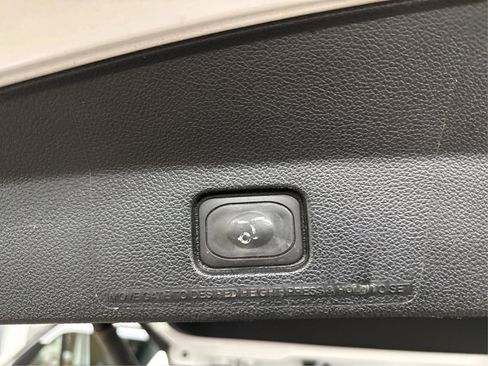 Used 2019 Ford Explorer XLT w/ Equipment Group 201A FWD image 34