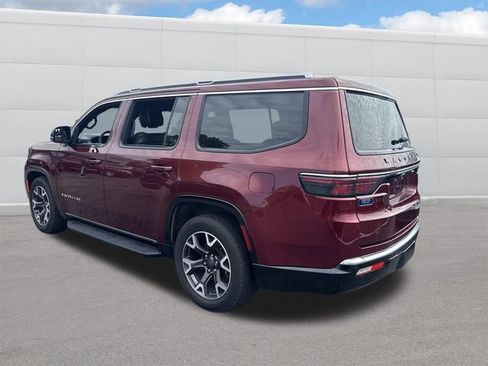 Used 2024 Jeep Wagoneer Series III AWD/4WD image 3