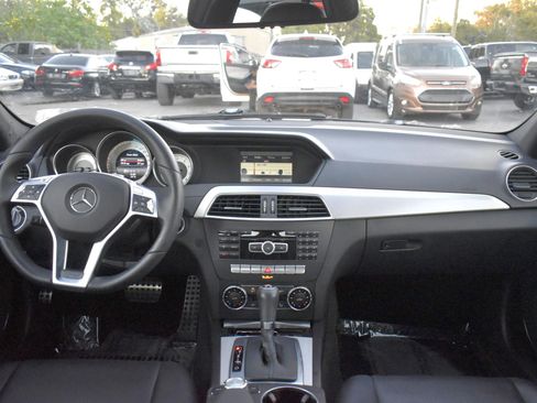 Used 2014 Mercedes-Benz C 250 C 250 Luxury Sedan 4D image 12