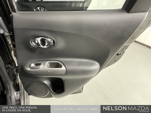 Used 2015 Nissan Juke SV w/ Technology Package image 23