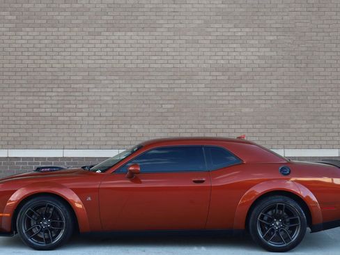 Used 2021 Dodge Challenger R/T Scat Pack RWD image 2