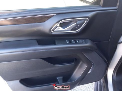 Used 2022 GMC Yukon XL SLE w/ Gmc Pro Safety Plus Package image 17