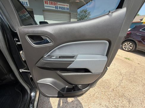 Used 2018 Chevrolet Colorado Z71 AWD/4WD image 21