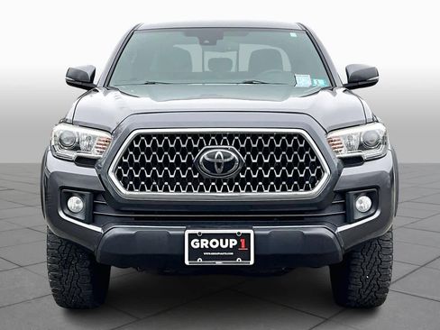Used 2018 Toyota Tacoma TRD Off-Road w/ Technology Package image 4