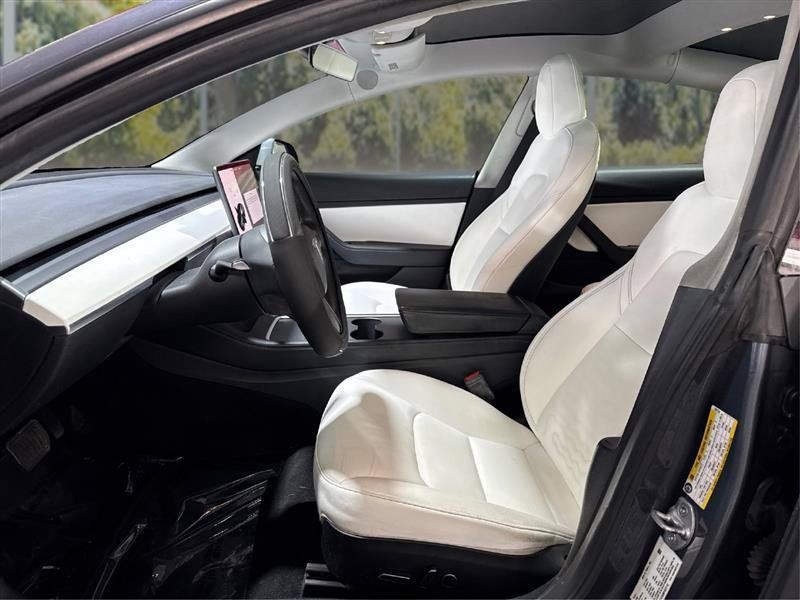 Used 2021 Tesla Model 3 Standard Range Plus RWD image 9