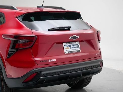 New 2026 Chevrolet Trax RS w/ Driver Confidence Package FWD image 5