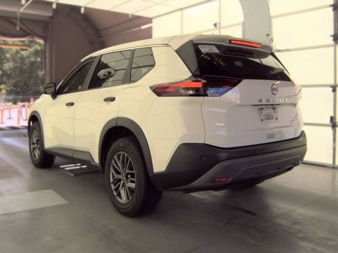 Used 2023 Nissan Rogue S AWD/4WD image 4