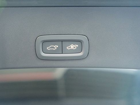 New 2026 Volvo XC40 B5 Ultra w/ Protection Package Premier image 10