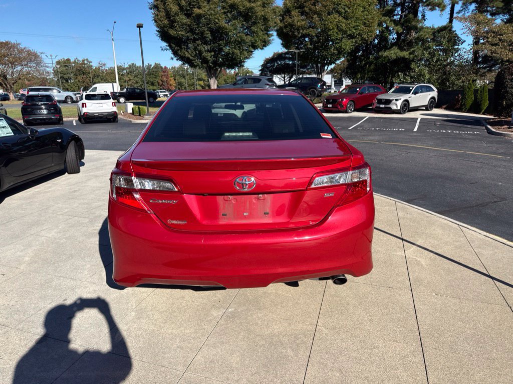 Used 2014 Toyota Camry SE FWD image 8