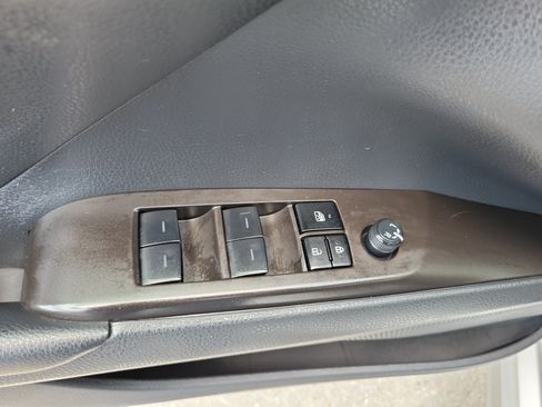 Used 2024 Toyota Camry SE w/ Convenience Package FWD image 22