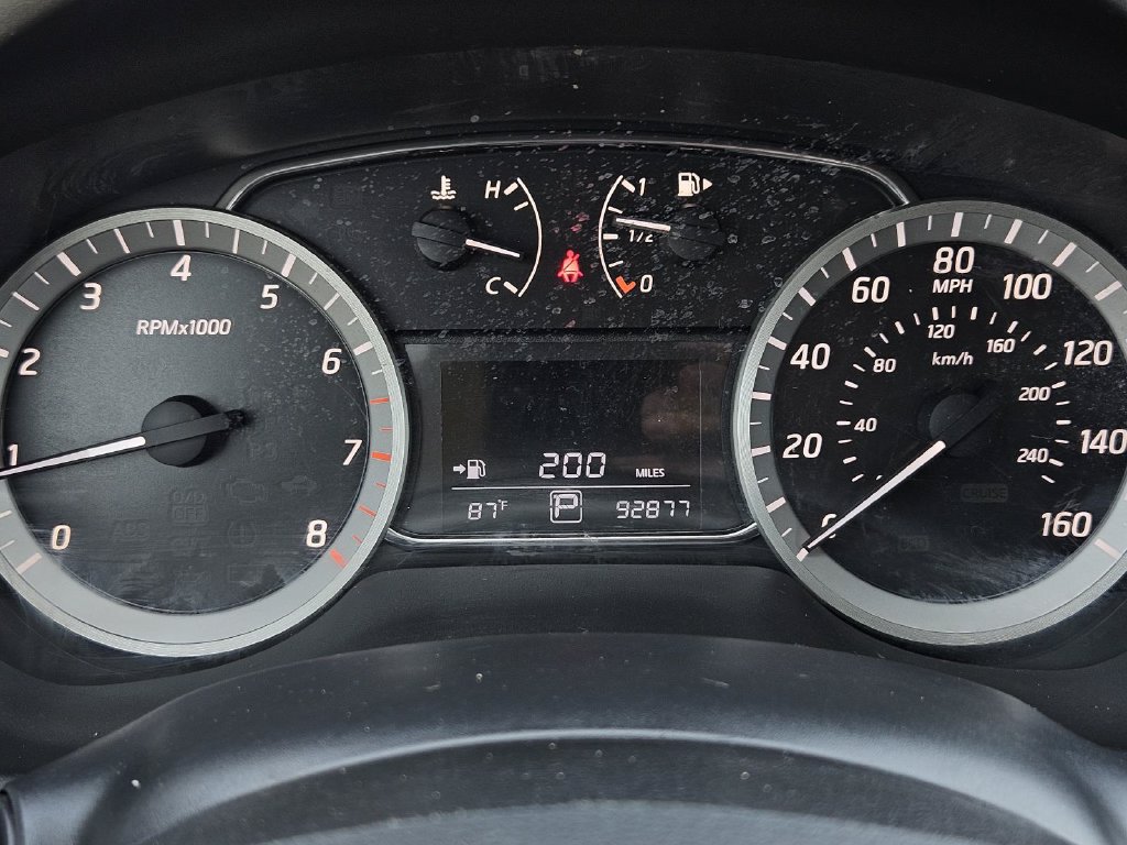 Used 2015 Nissan Sentra SR w/ SR Premium Package FWD image 29