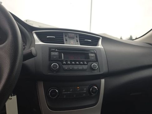 Used 2015 Nissan Sentra S image 21