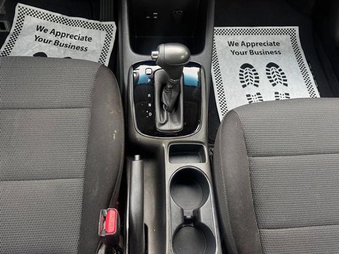 Used 2017 Kia Forte LX FWD image 25