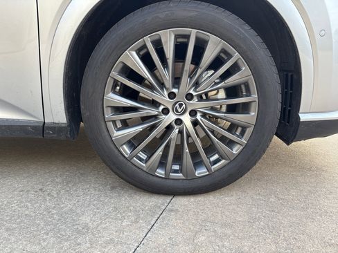 Used 2025 Lexus RX 350 w/ Convenience Package image 13