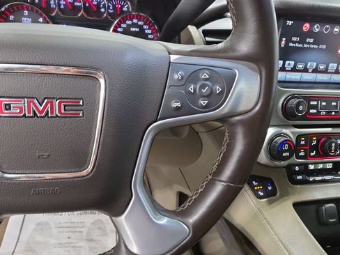 Used 2016 GMC Yukon XL SLT AWD/4WD image 17