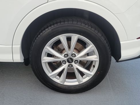 Used 2024 Audi Q3 2.0T Premium AWD/4WD image 4