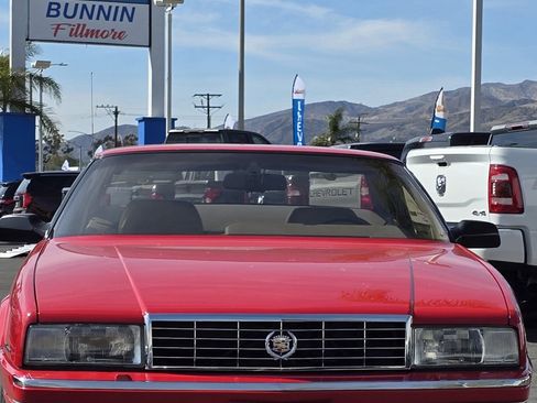 Used 1993 Cadillac Allante image 2