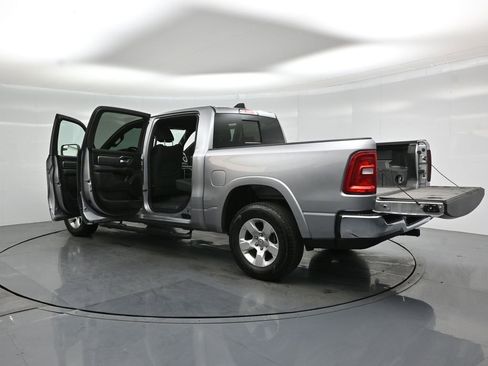Used 2025 RAM 1500 2WD Crew Cab image 30