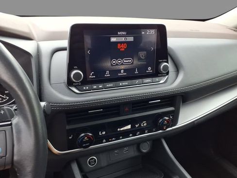 Used 2023 Nissan Rogue SV w/ SV Premium B Package image 26