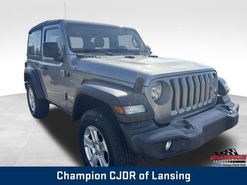 Used 2019 Jeep Wrangler Sport AWD/4WD image 10