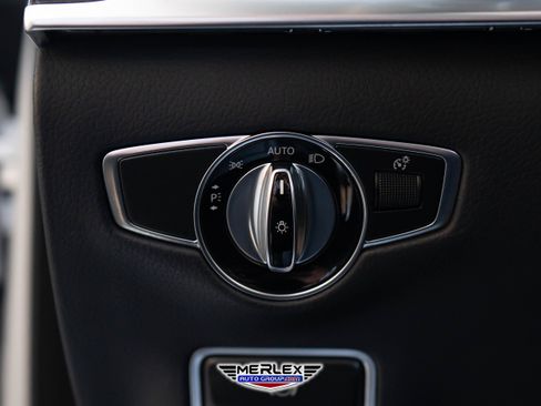 Used 2018 Mercedes-Benz S 560 4MATIC Sedan image 41