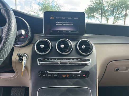 Used 2019 Mercedes-Benz GLC 300 image 50