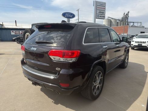 Used 2020 Jeep Grand Cherokee Overland AWD/4WD image 3