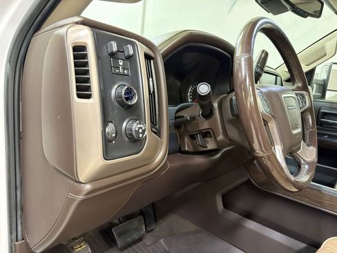 Used 2019 GMC Sierra 3500 Denali w/ Duramax Plus Package AWD/4WD image 16