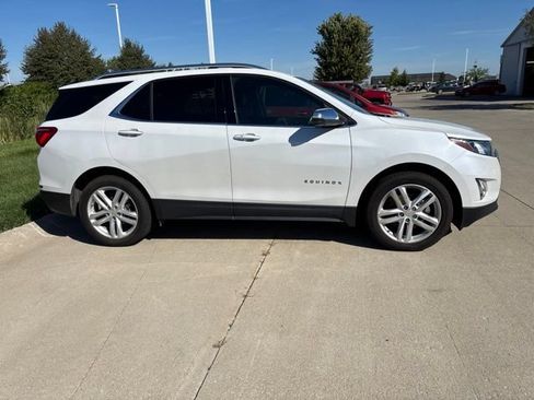 Used 2020 Chevrolet Equinox Premier AWD/4WD image 6