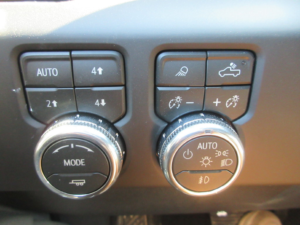 New 2026 GMC Sierra 1500 AT4 w/ AT4 Premium Package AWD/4WD image 19