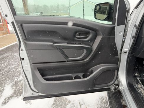 Used 2019 Nissan Titan S w/ S Utility Package image 12