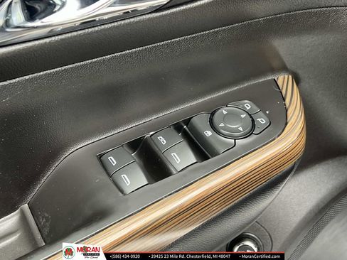 Used 2020 GMC Acadia SLE w/ Driver Convenience Package image 16