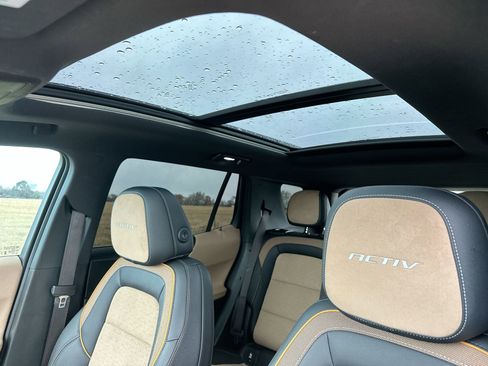 Used 2025 Chevrolet Equinox ACTIV w/ Safety and Technology Package image 22