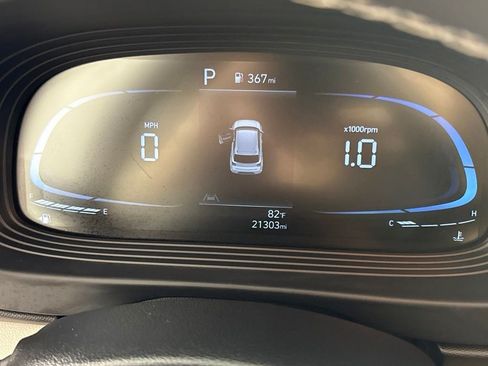 Used 2025 Hyundai Venue SEL FWD image 19