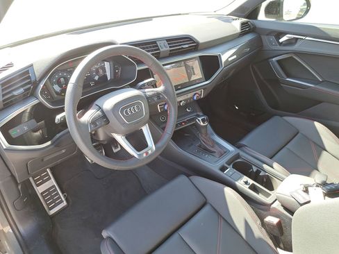 Used 2025 Audi Q3 2.0T Premium Plus w/ Premium Plus Package image 5