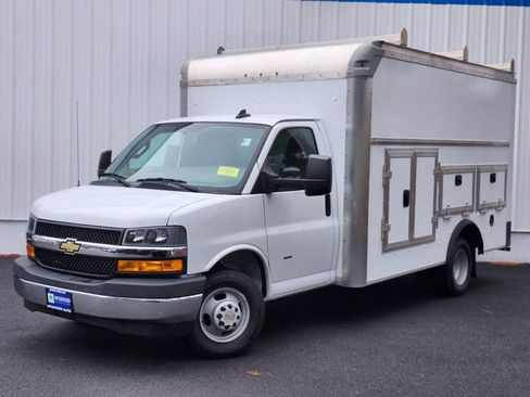 Used 2022 Chevrolet Express 3500 w/ Power Convenience Package RWD image 1