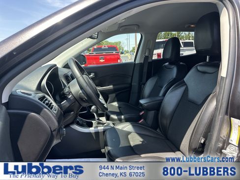 Used 2021 Jeep Compass Latitude AWD/4WD image 11